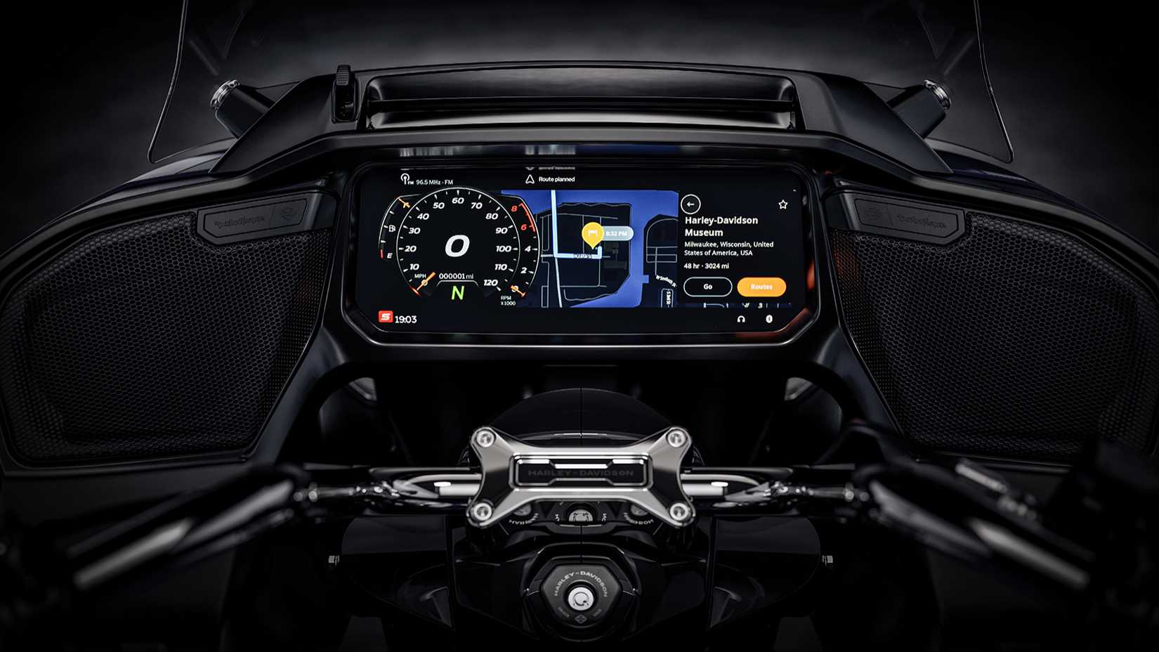 Detalhe do cockpit da Harley-Davidson Road Glide Limited 2026