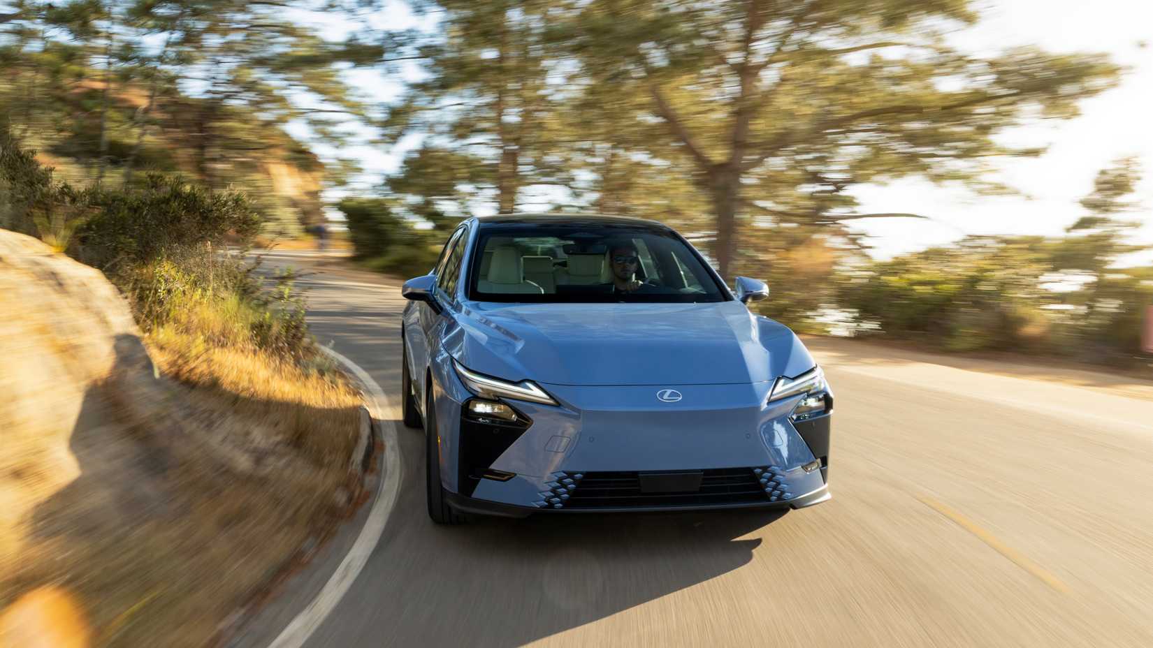 2026 Lexus ES37