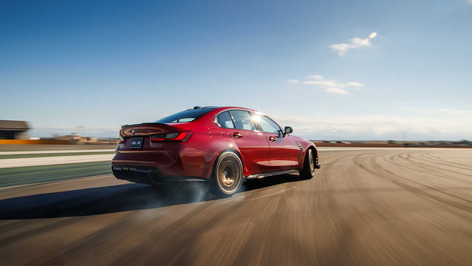 Uma foto de ação do BMW M3 CS Handschalter 2027