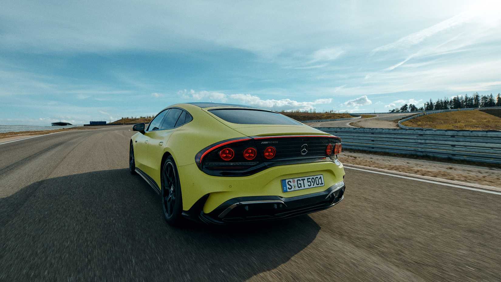 2027 Mercedes-AMG GT cupê de 4 portas