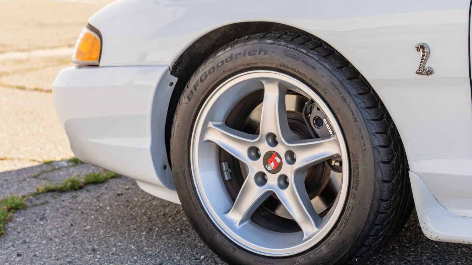1995 Ford Mustang SVT Cobra R close-up shot of the wheels