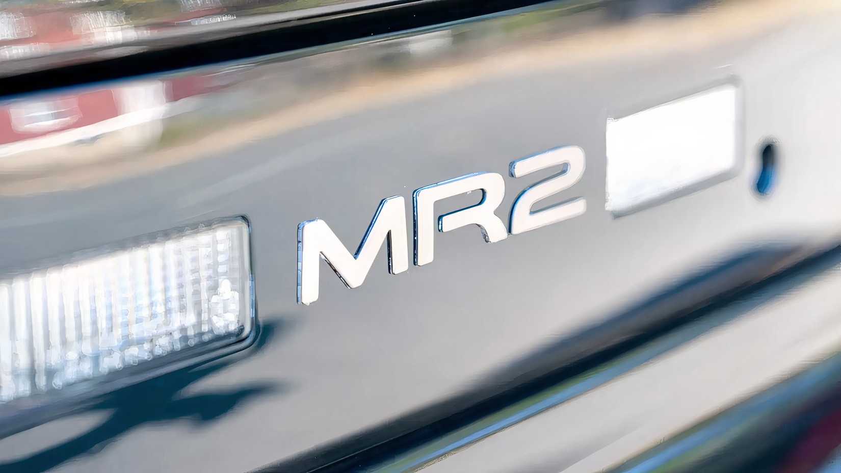 1994 Toyota MR2 Turbo 5-Speed badge