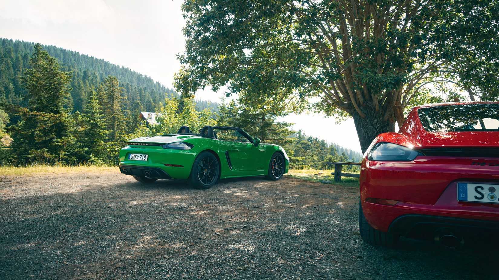 2020 Porsche 718 Cayman GTS em verde