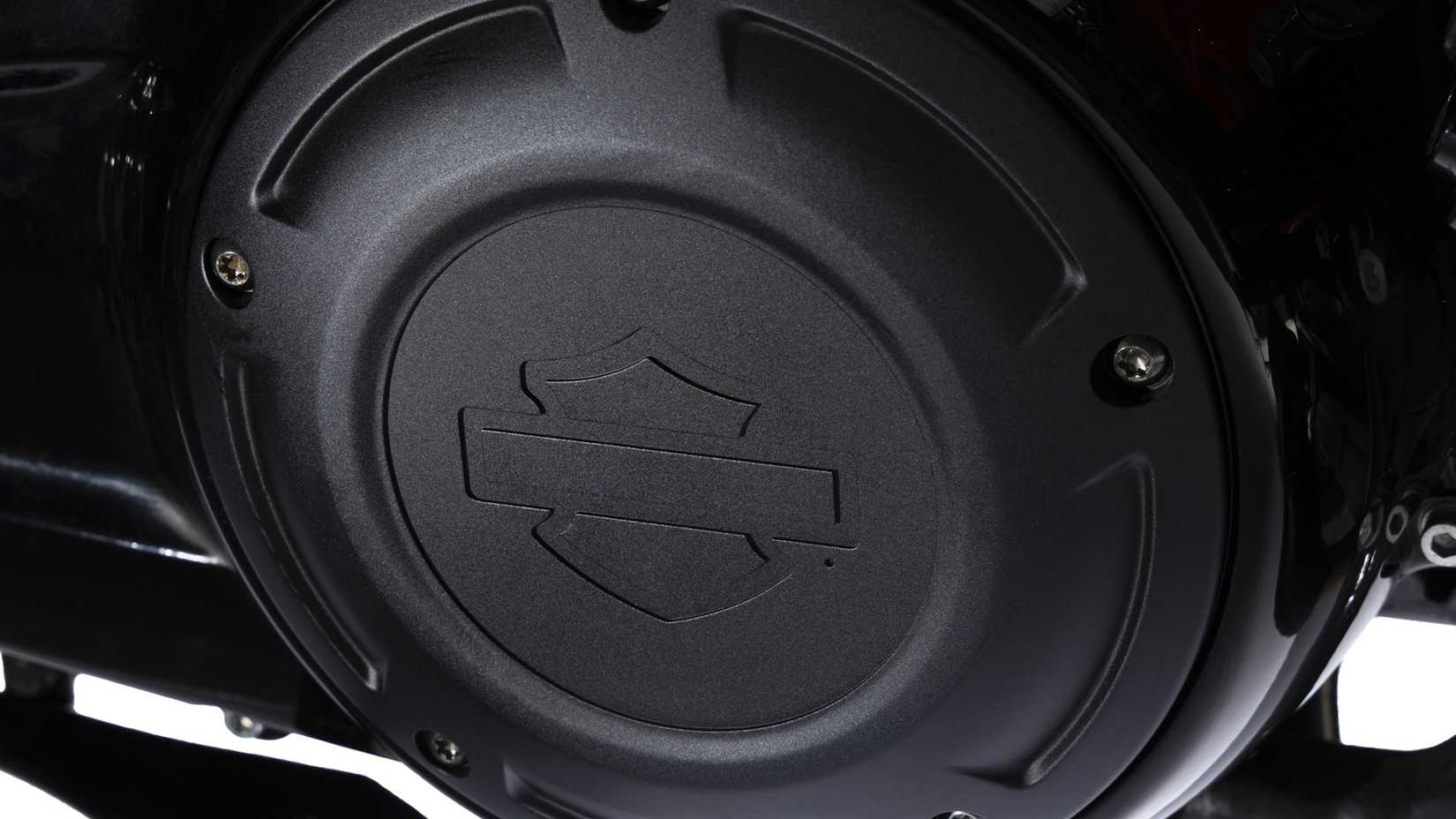 Harley-Davidson Redline Black Annodized Derby Cover