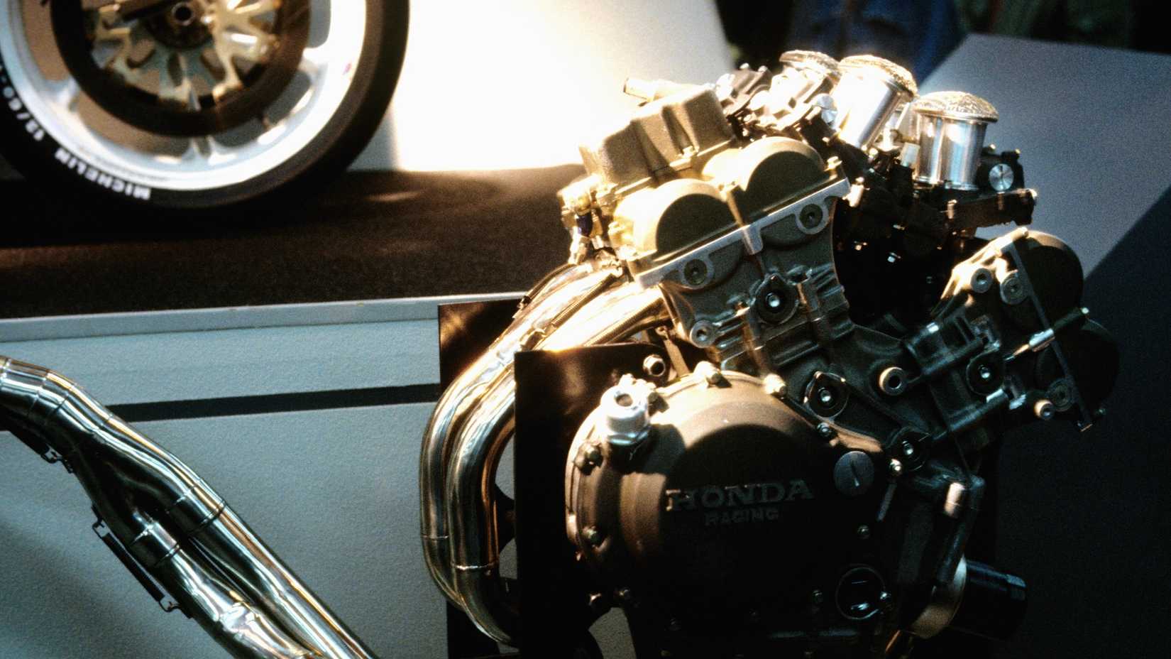 Honda NR500's oval-piston V4 engine on display