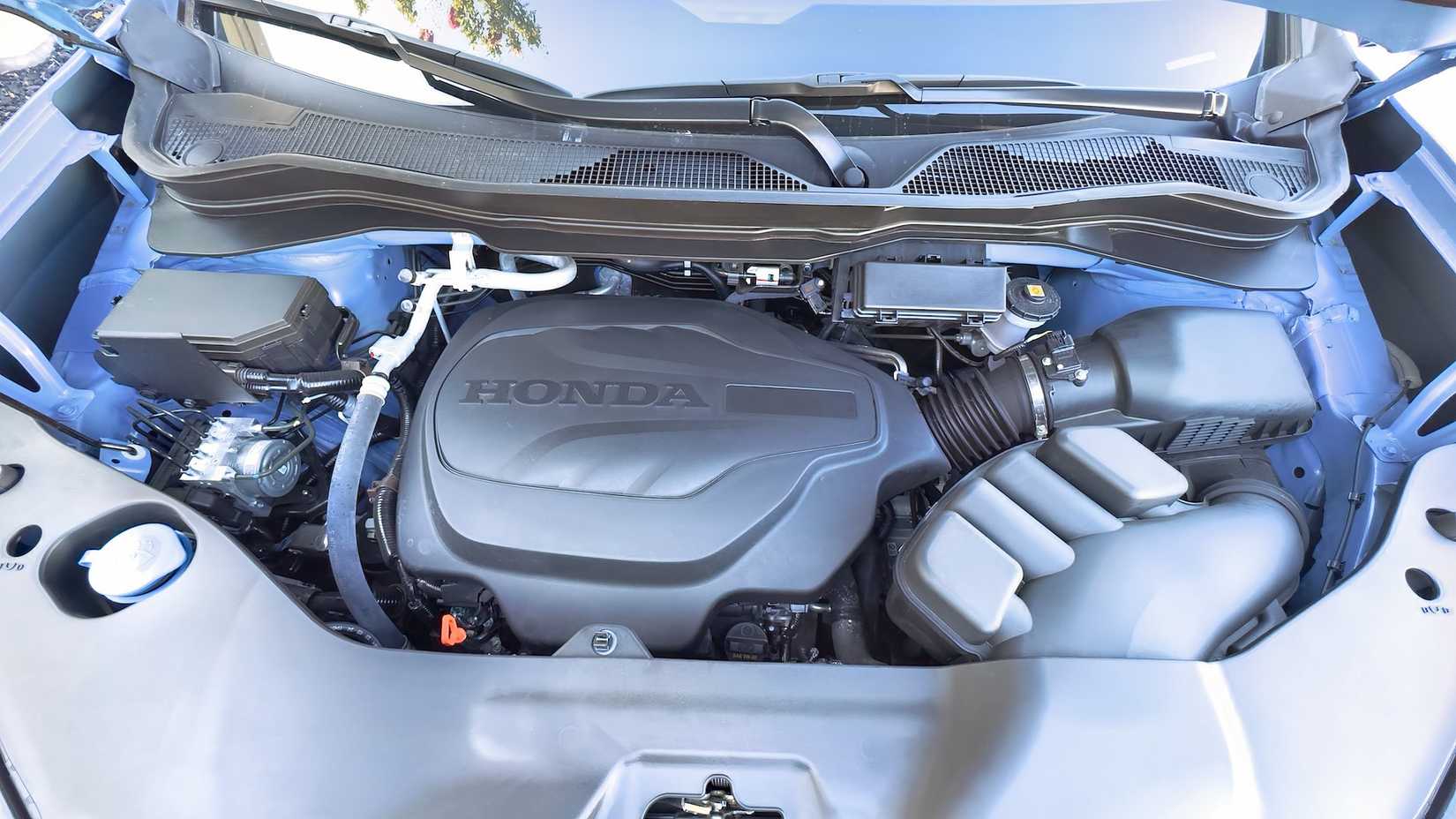 Honda Ridgeline TrailSport - Engine
