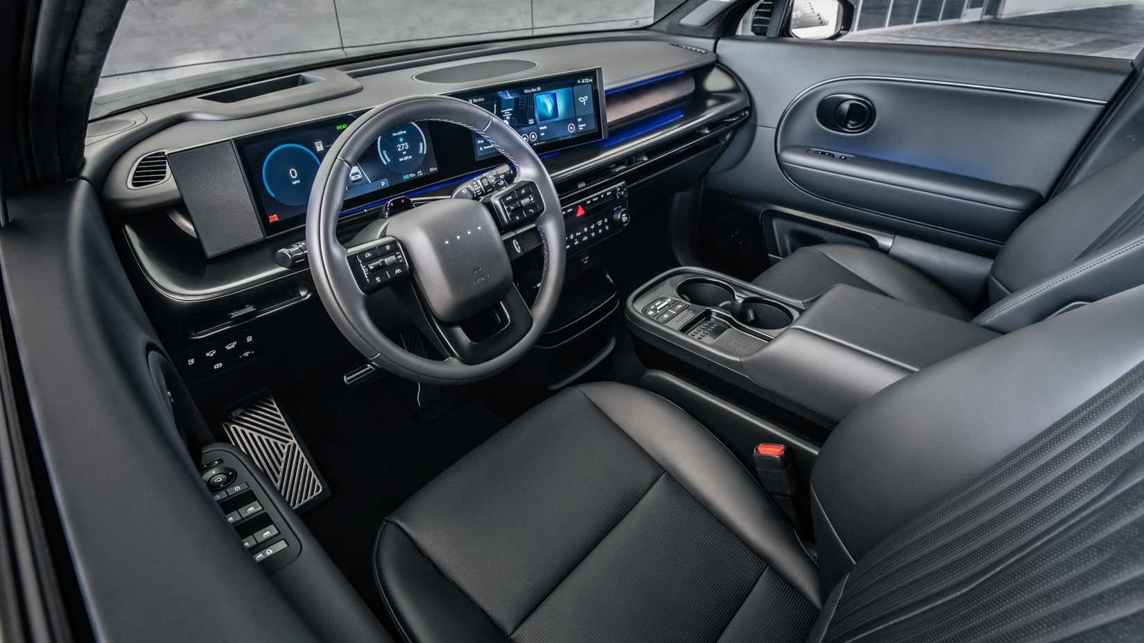 Hyundai Ioniq 9 Calligraphy Black Ink dashboard-1
