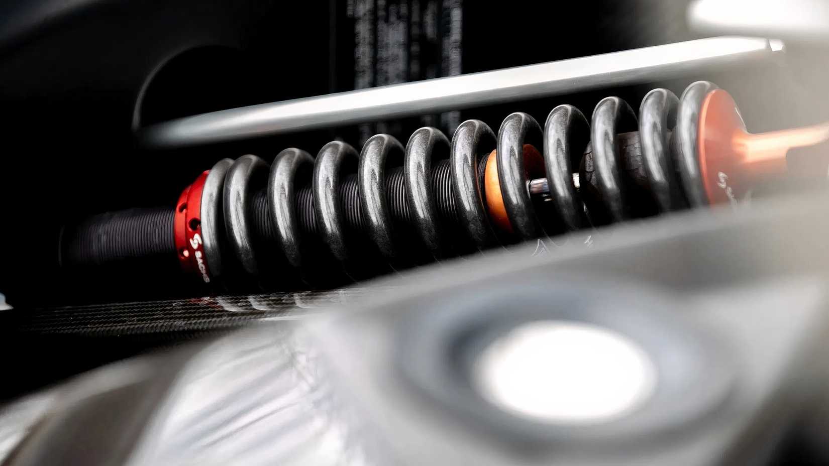 2005 Porsche Carrera GT suspension close-up