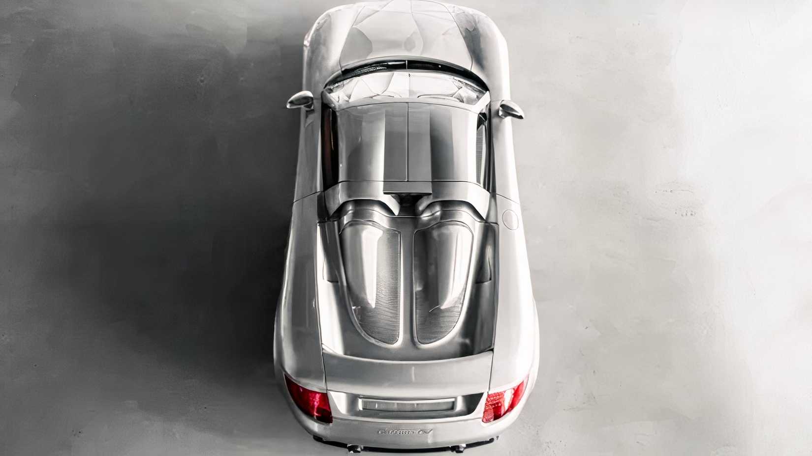 2005 Porsche Carrera GT in silver top view