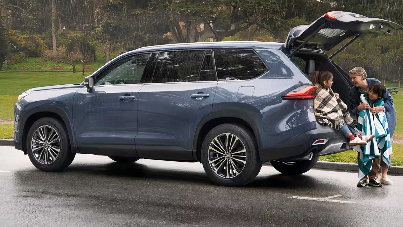 2026 Toyota Grand Highlander Hybrid profile