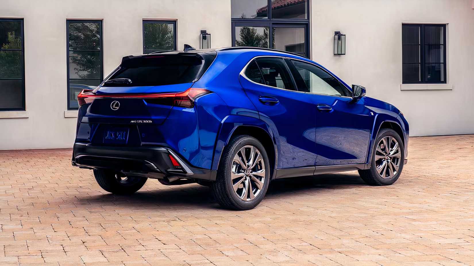 2026 Lexus UX 300h F SPORT Handling rear 3/4