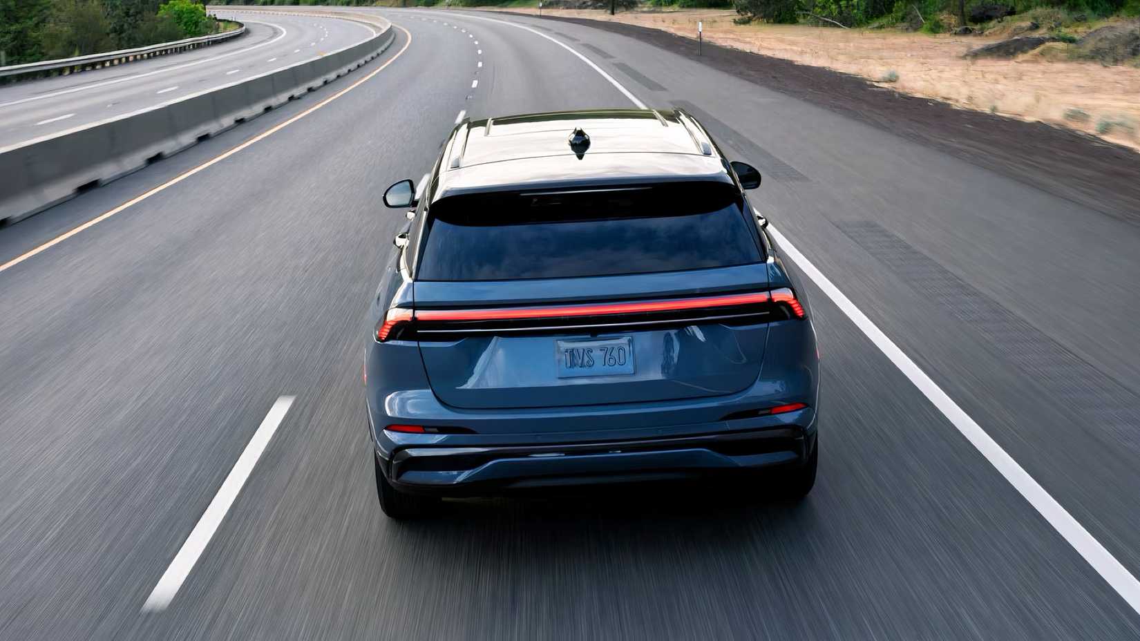 2026 Lincoln Nautilus Hybrid rear action