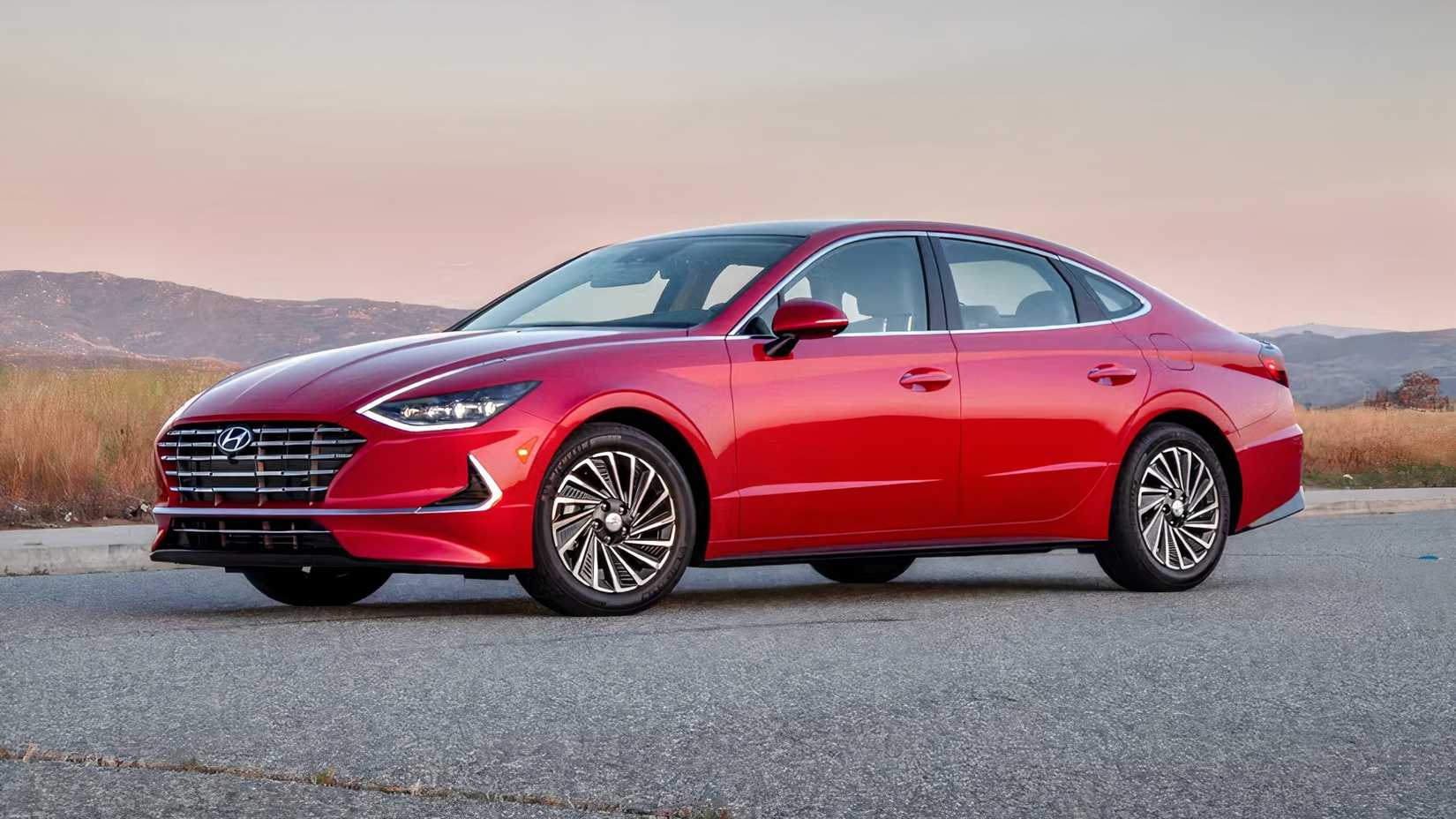 2020 Hyundai Sonata Hybrid in red front 3/4