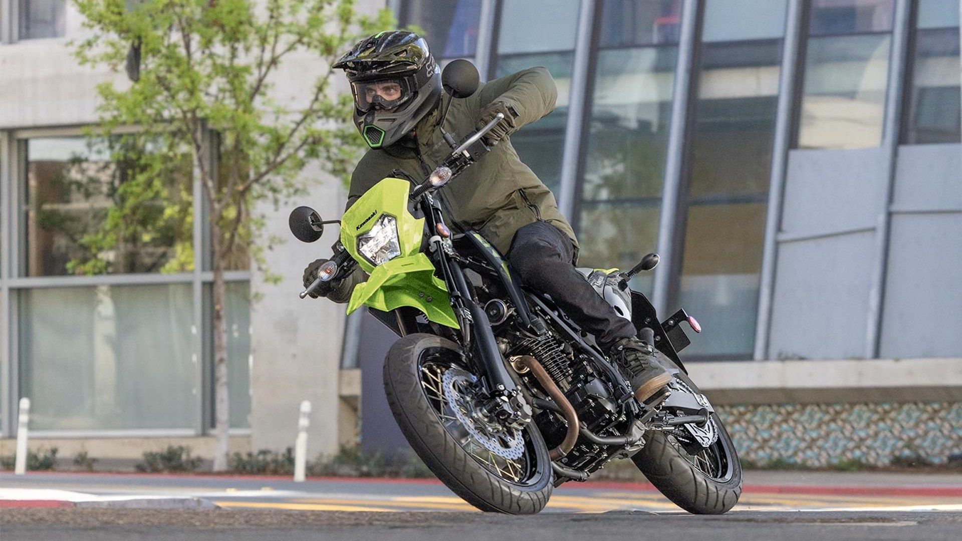 A City Motorcycle That Feels Lightweight, Reliable, And Stress-Free