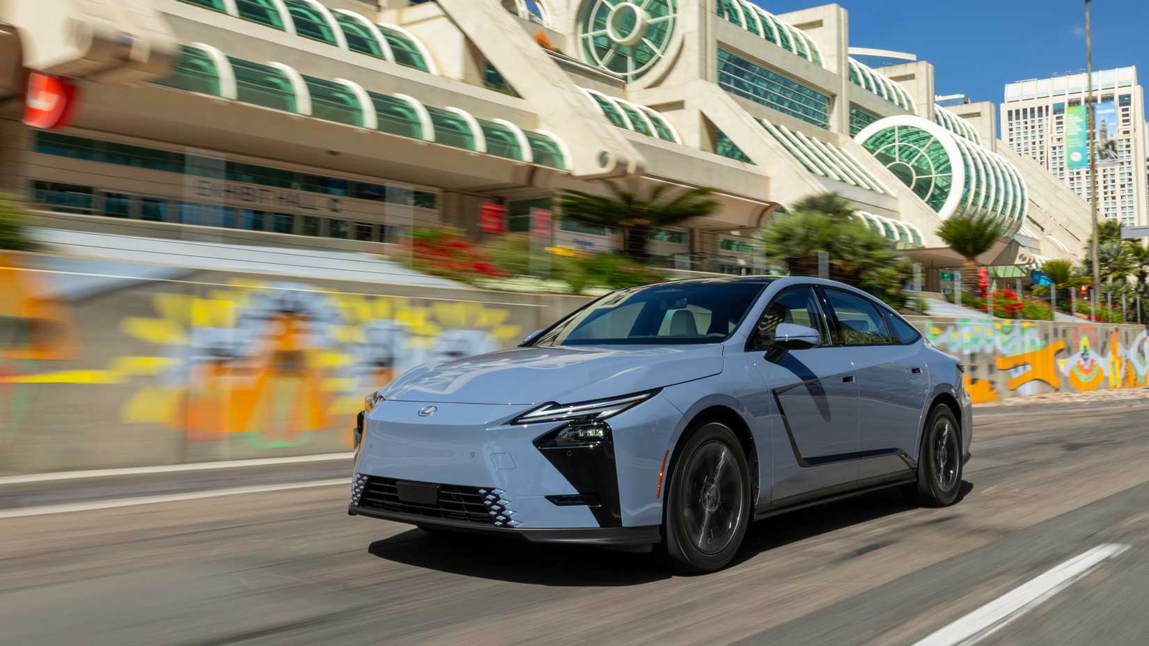 2026 Lexus ES 350e