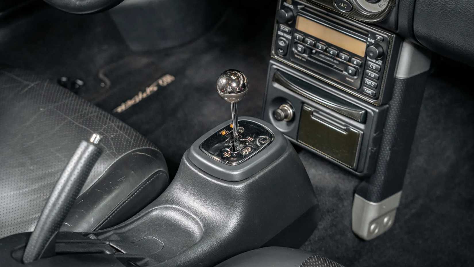 Interior shot of a 2002 Toyota MR2 gear lever