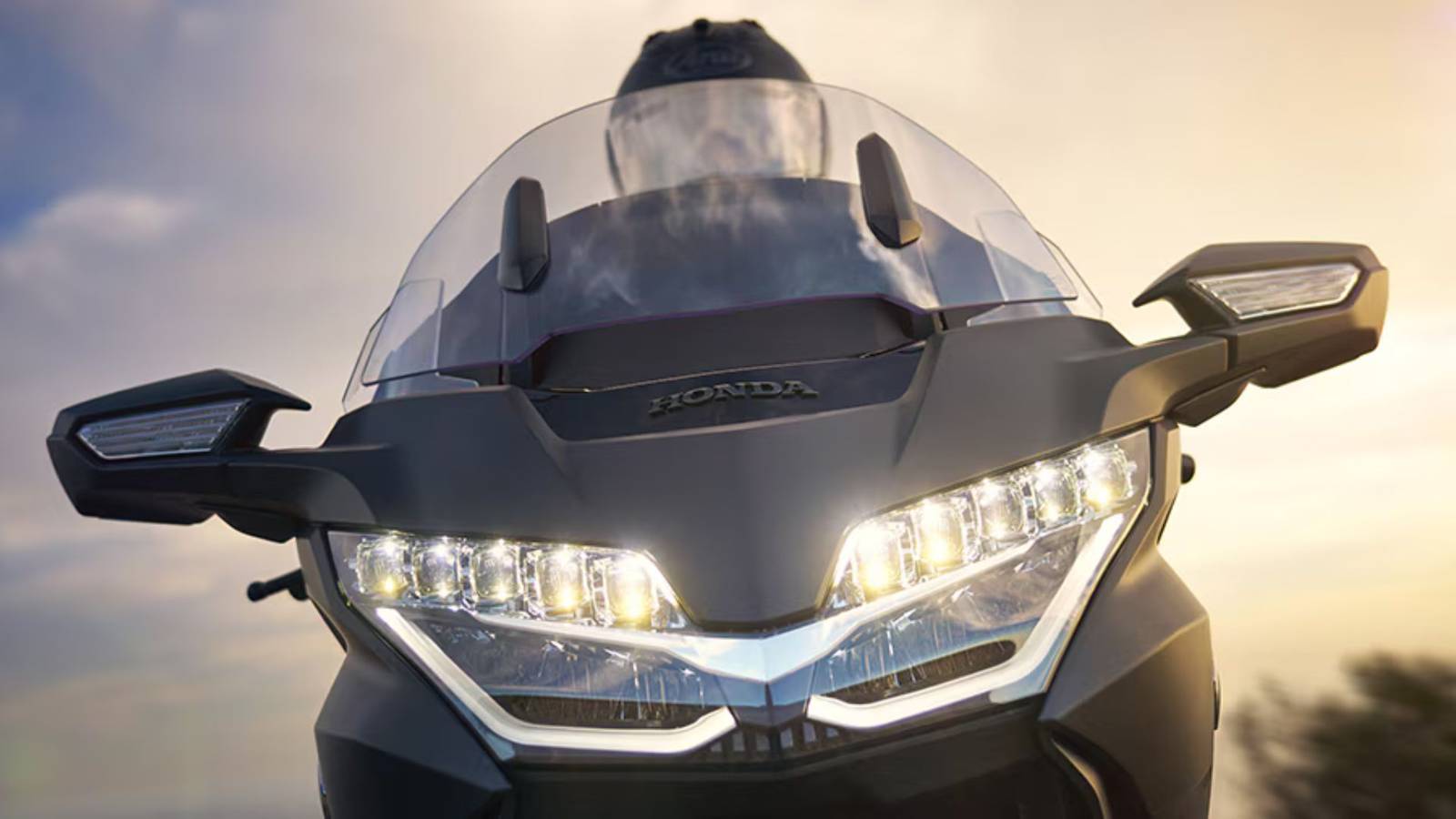 Honda Gold Wing: The Ultimate Touring Motorcycle for Unwavering Recommendations
