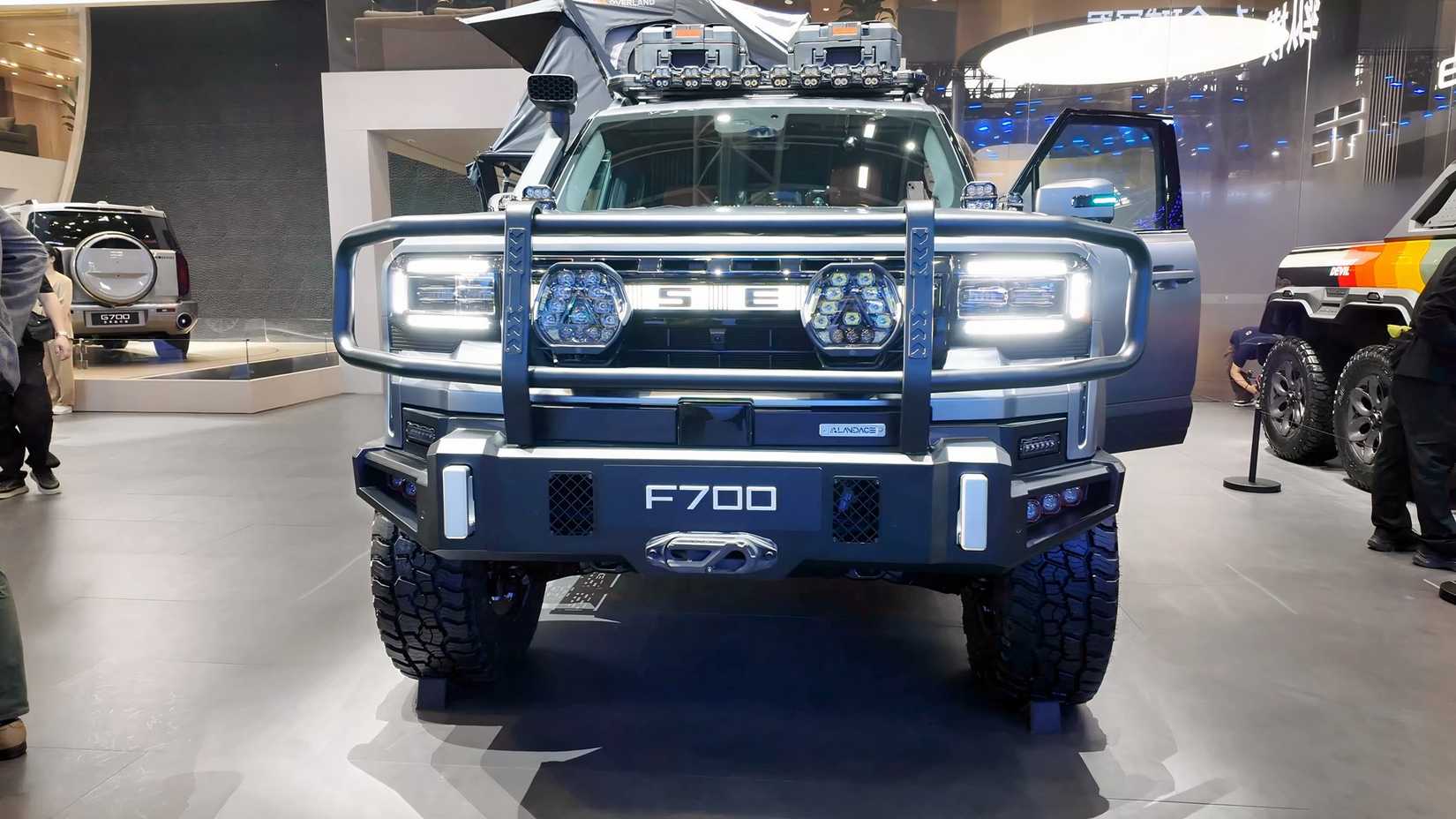 Foto externa frontal do Jetour F700 2026