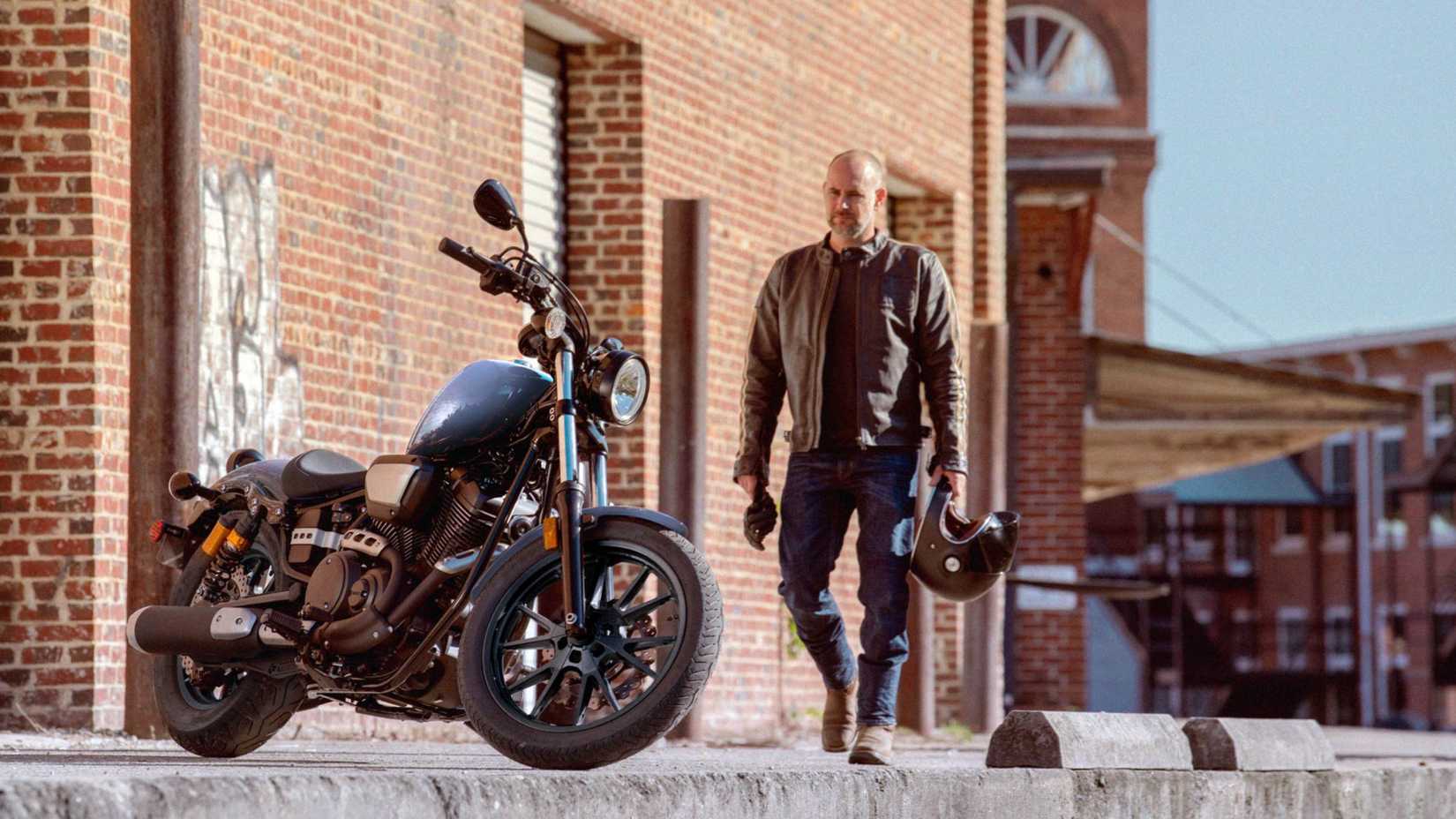 Yamaha Bolt R-Spec static lifestyle image