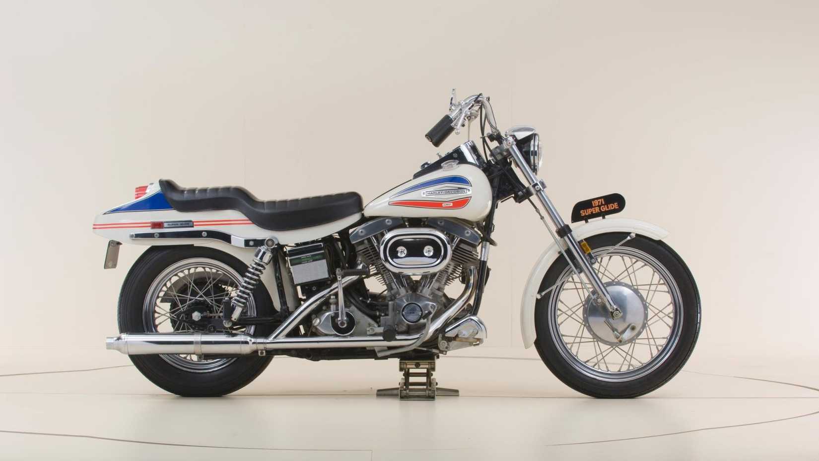 1971 Harley-Davidson FX Super Glide side profile view