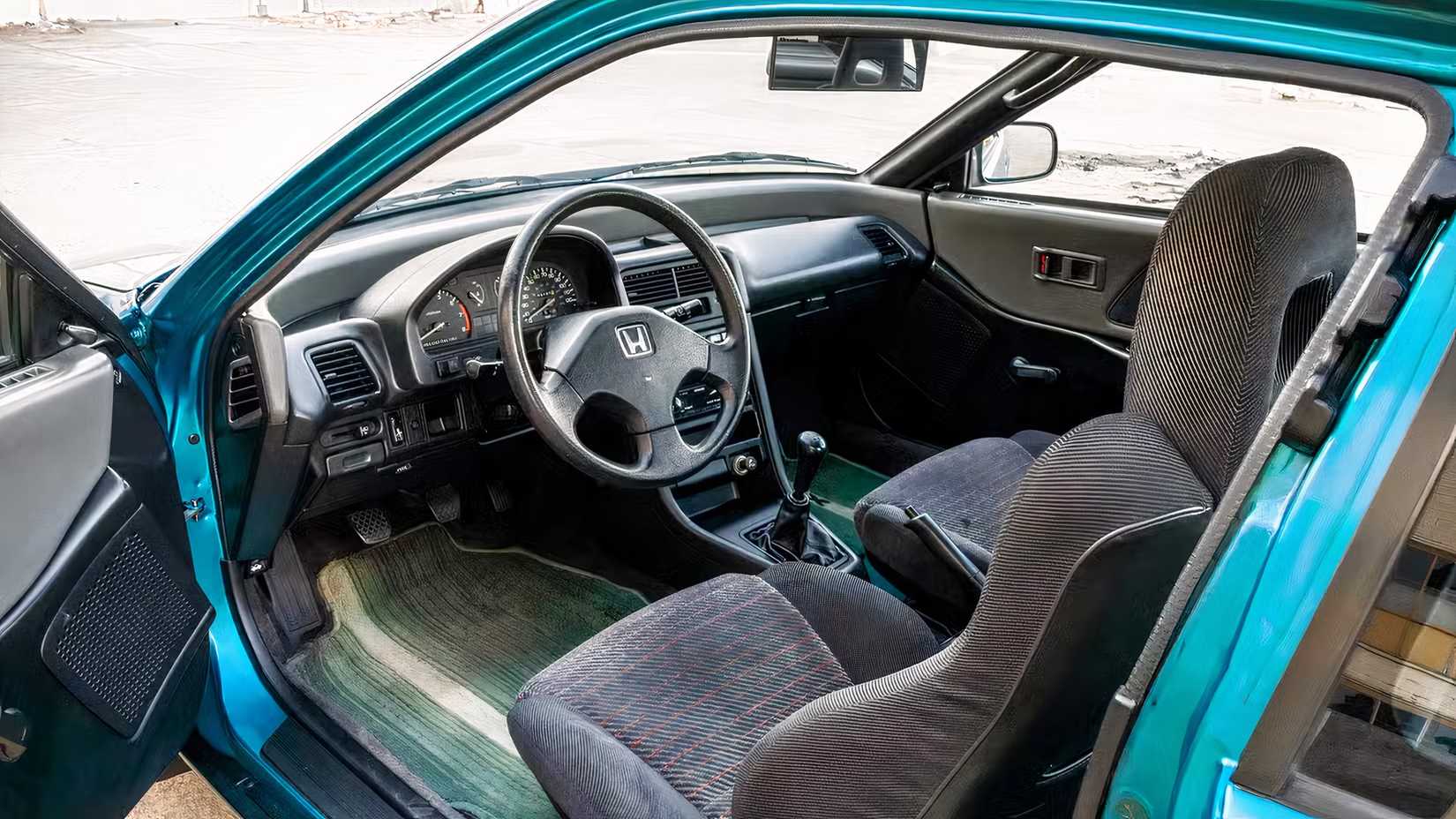 Interior do Honda CRX 1991