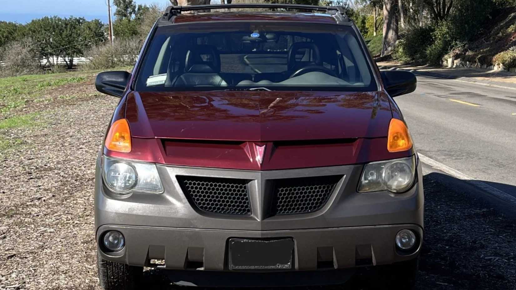 Frente vermelha 2001 Pontiac Aztek GT