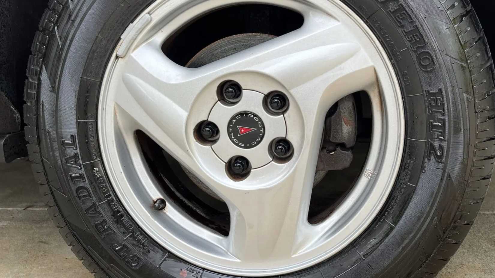 Roda Pontiac Aztek GT 2001