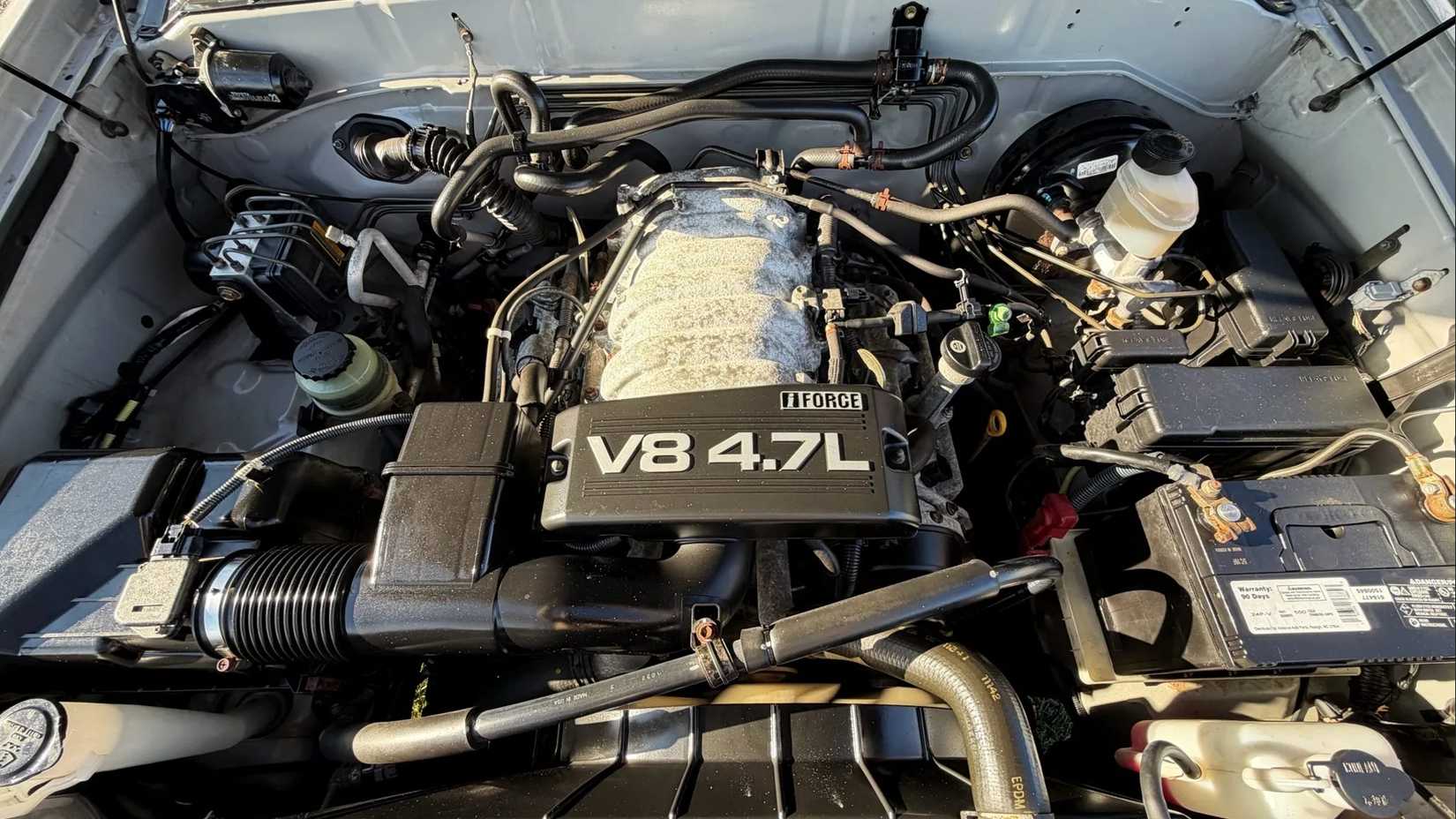 2003 Toyota Sequoia SR5 4×4 engine