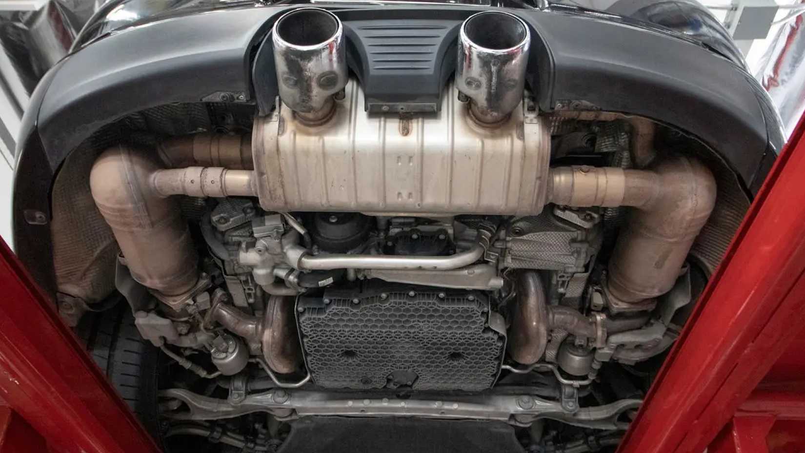 2017 Porsche 911 Carrera Coupe Underside