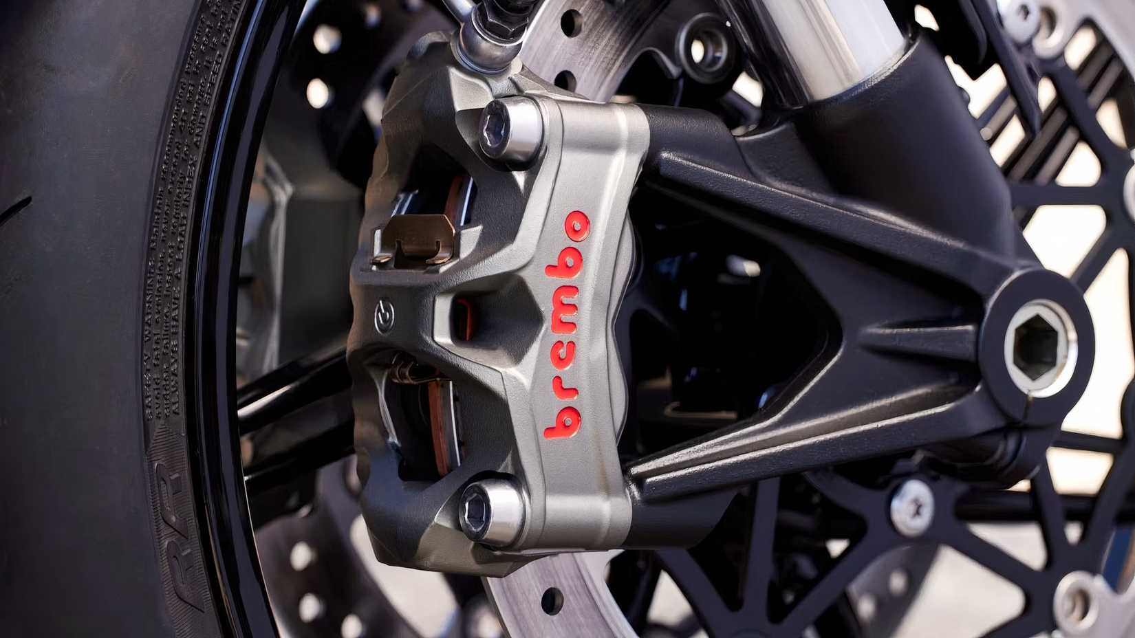 2025 Triumph Speed ​​Twin 1200 RS Brembo Brakes