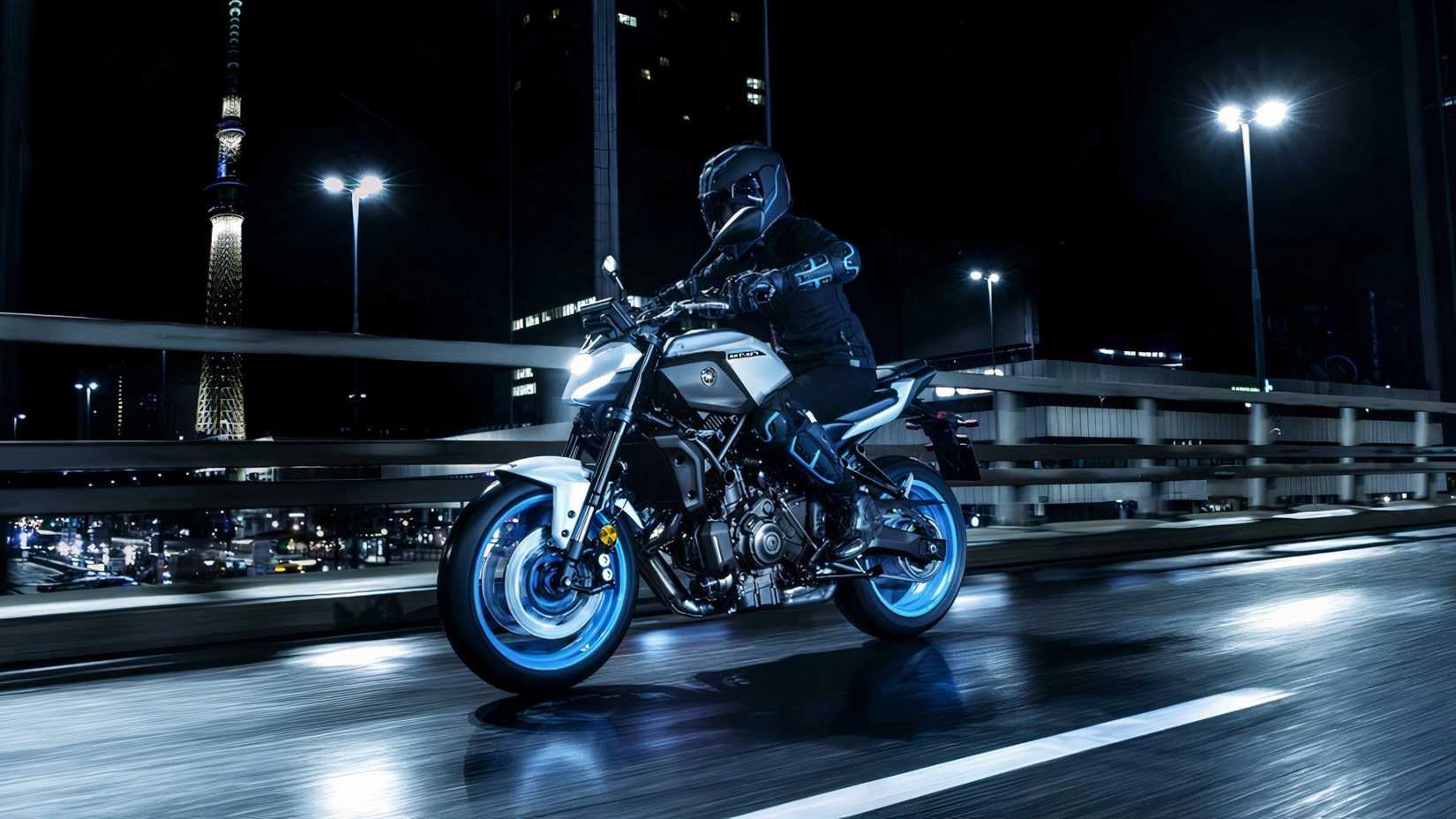 Yamaha MT-07 Rider cruising on highway at night