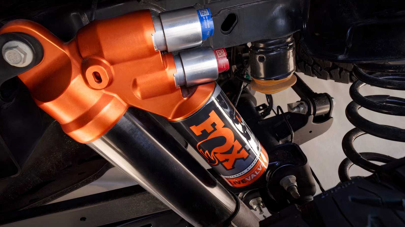 Close-up do Ford F-150 Raptor R Shocks 2026