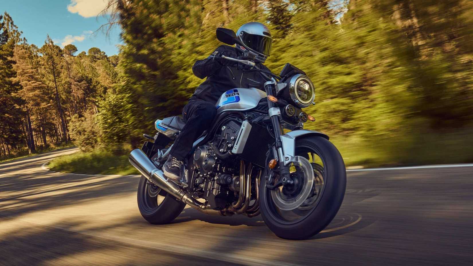 2026 Honda CB1000F andando nos Canyons