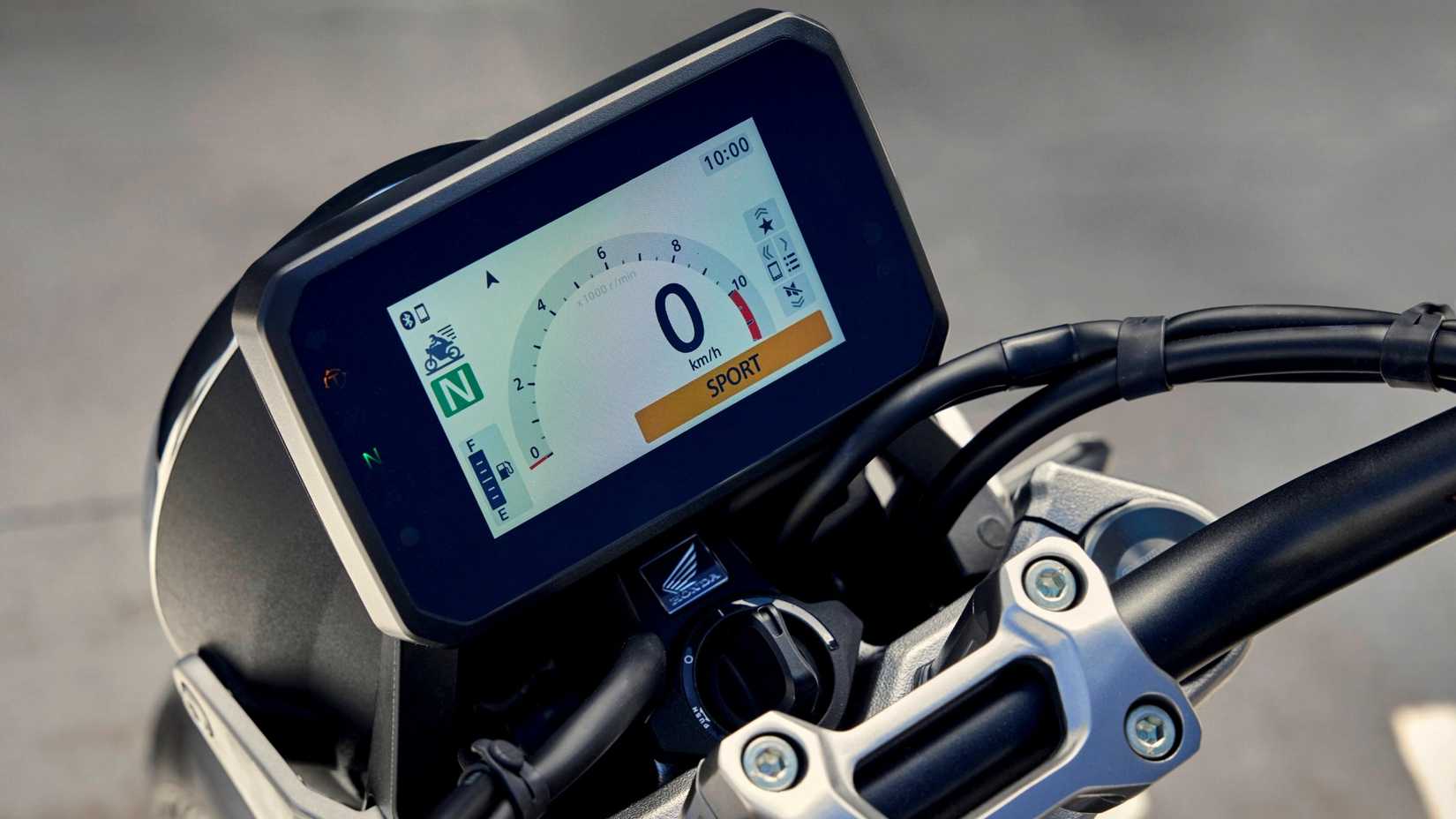 2026 Honda CB1000F TFT close-up