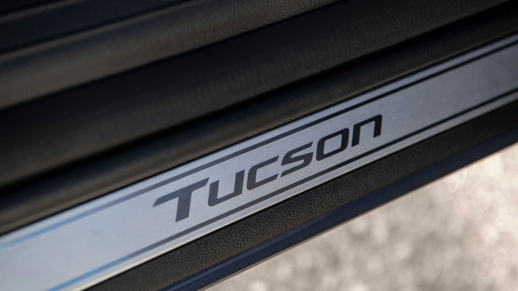 Soleira da porta híbrida Hyundai Tucson 2026