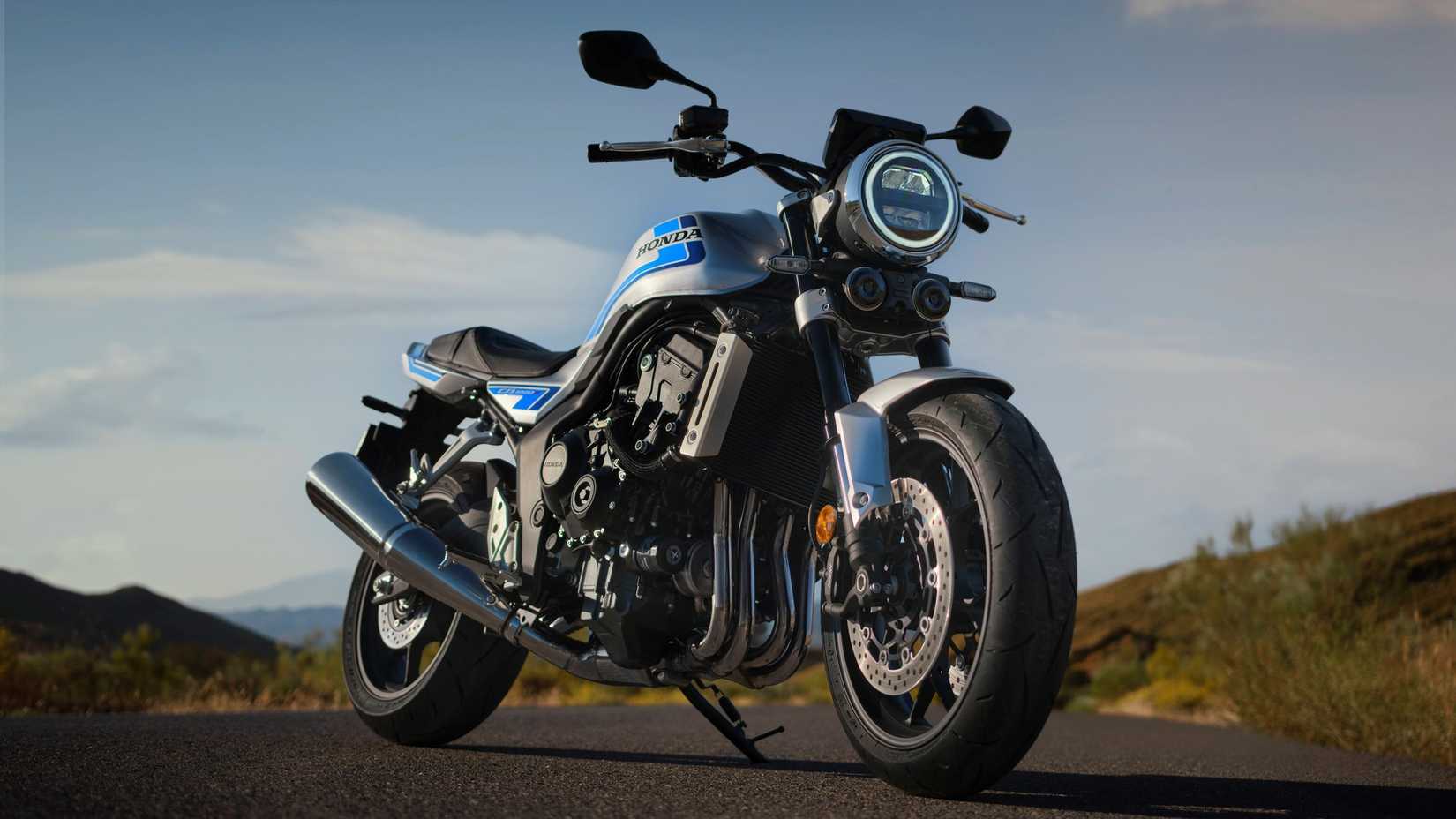 Uma foto dramática da Honda CB1000F 2026