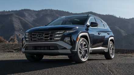 2026 Hyundai Tucson HybridStationary Front 3/4 Image 2026 Hyundai Tucson Hybrid