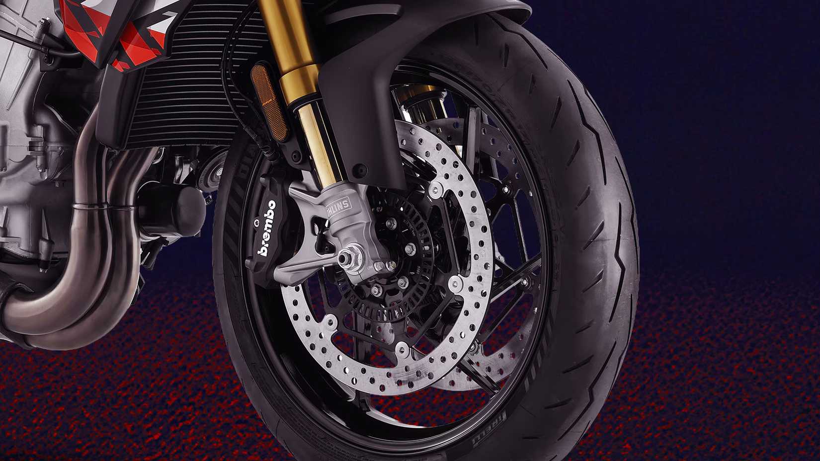 Foto de estúdio da roda dianteira da Aprilia Tuono 660 Factory