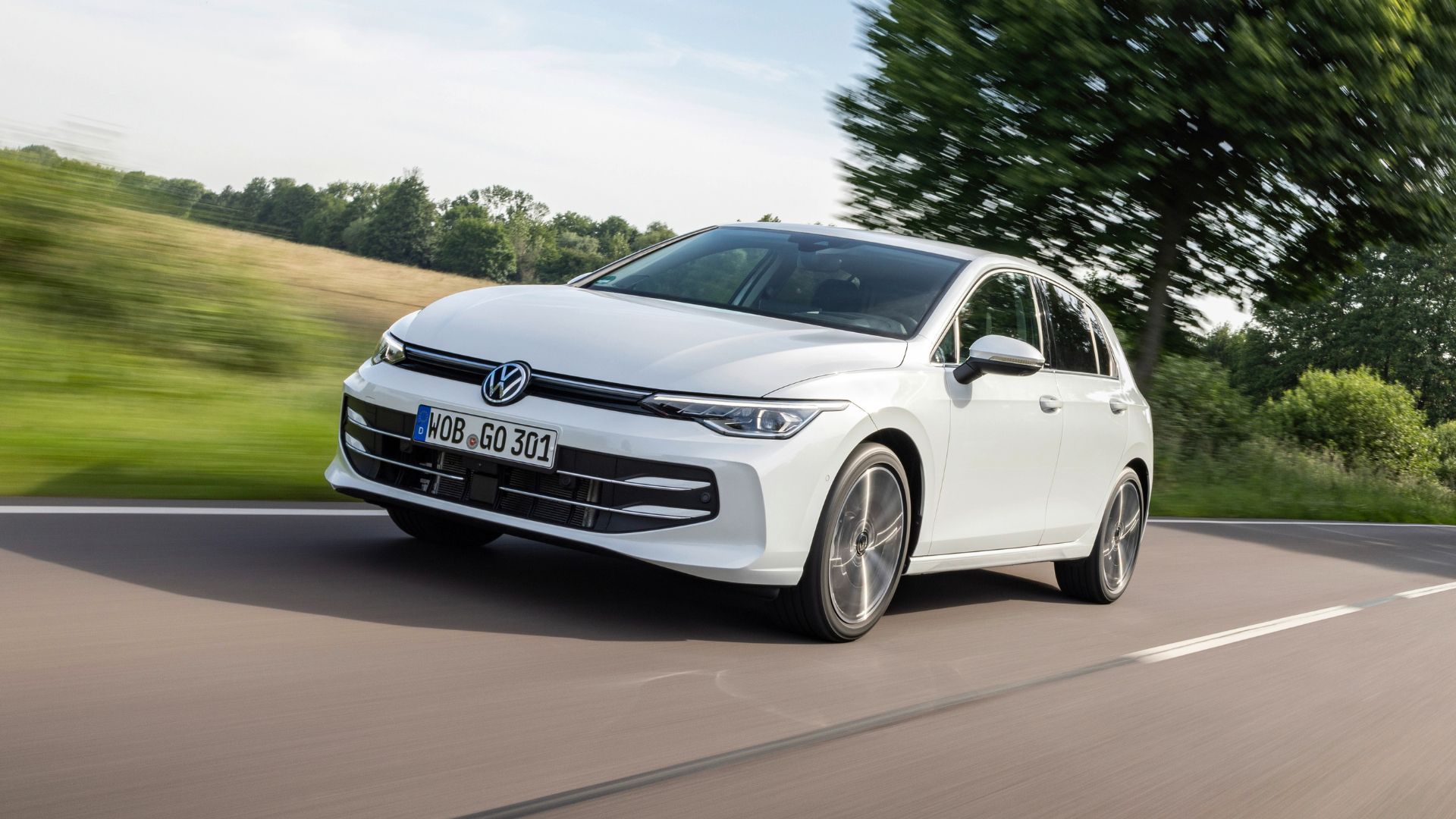Volkswagen Golf ホワイト VW Golf Base Model Could Return to US Market via Mexico Production