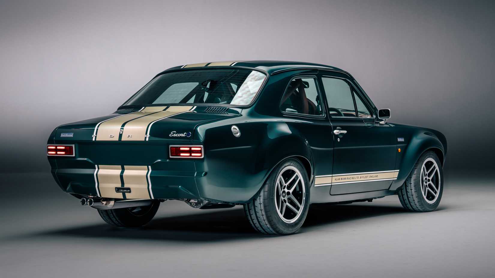 Ford Escort Mk1 RS da Boreham Motorworks - imagem traseira 3/4