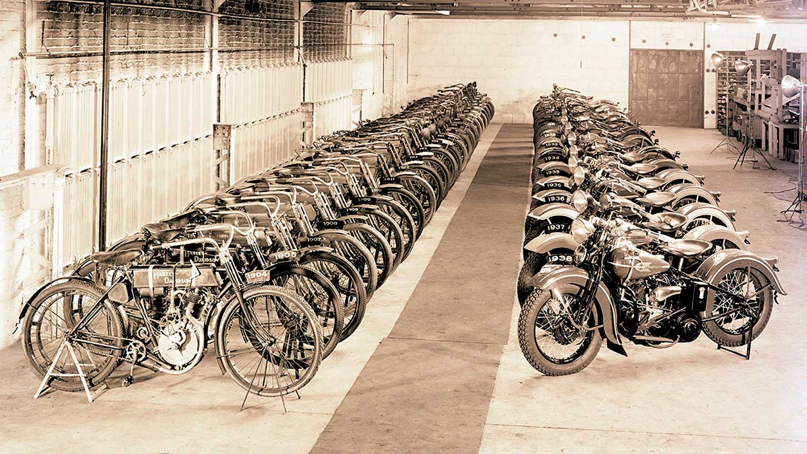 Harley-Davidson model archives - one model per year
