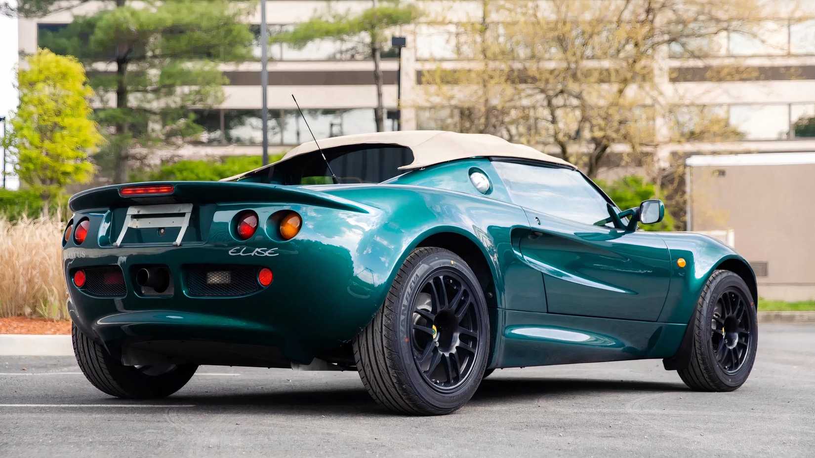 1997 Lotus Elise S1 rear 3/4