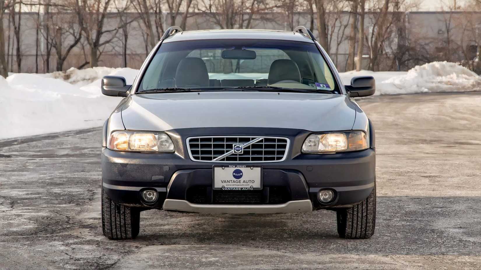 2001 Volvo V70 front