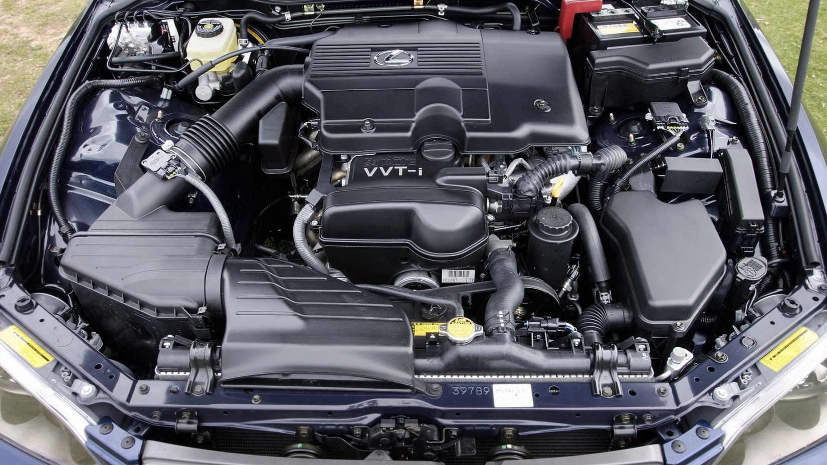 Lexus IS300 SportsCross engine bay image