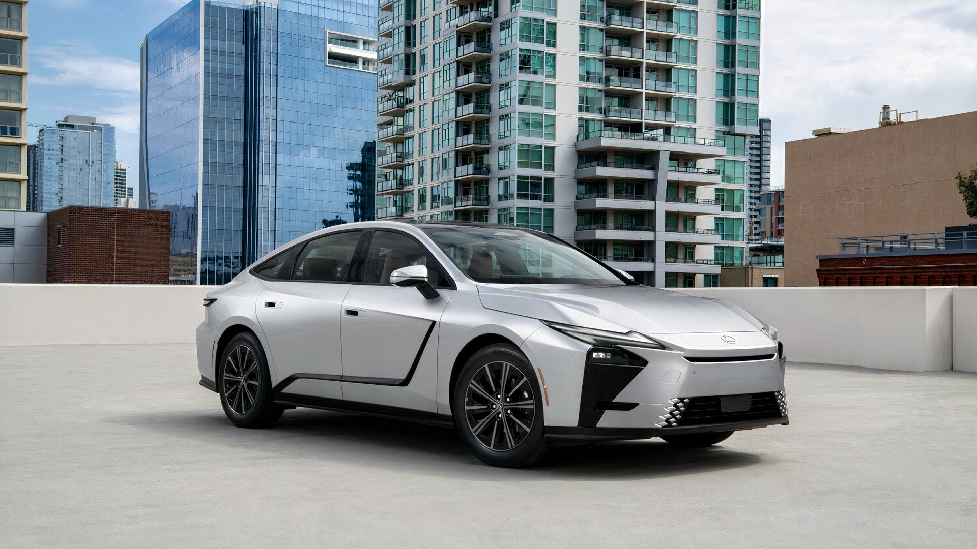 لكزس ES 350h موديل 2026 من زاوية أمامية جانبية