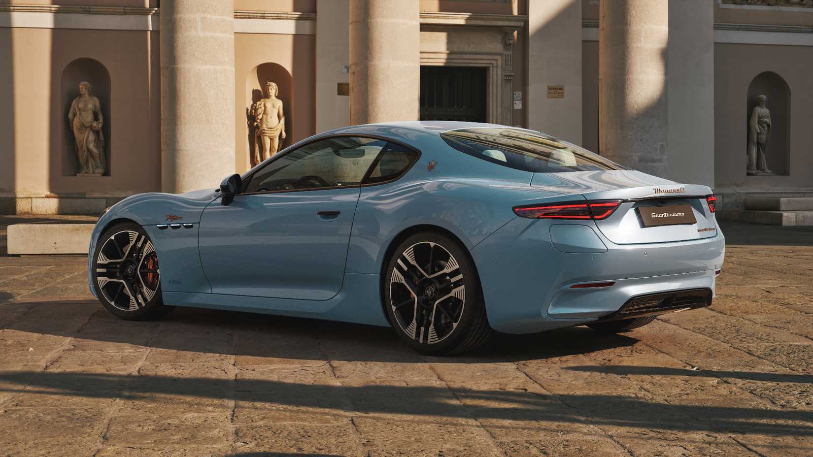 Rear 3/4 image of the 2027 Maserati GranTurismo Folgore parked