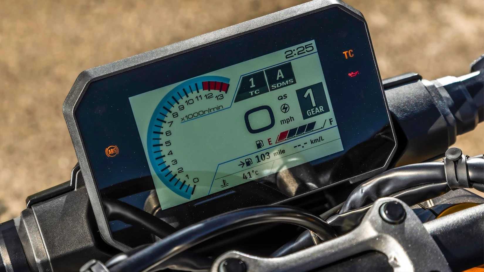 Closeup shot of a Suzuki GSX-S1000's instrumentation