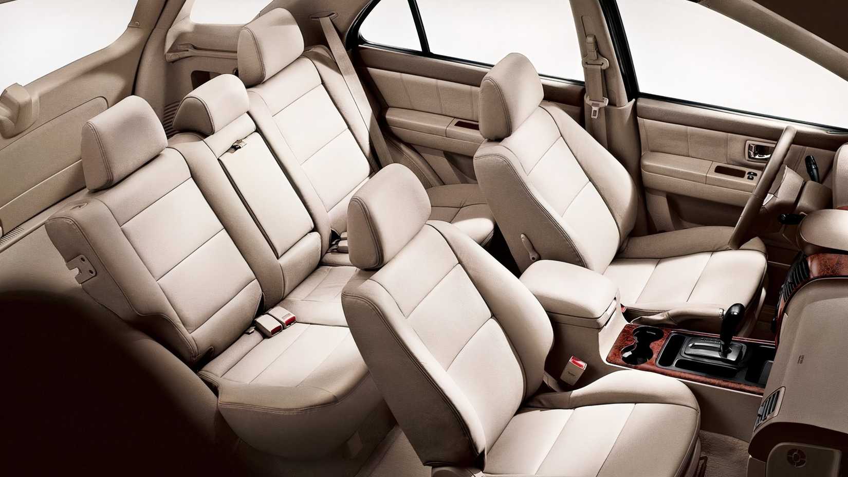 2004 Kia Sorento interior shot showing seating layout