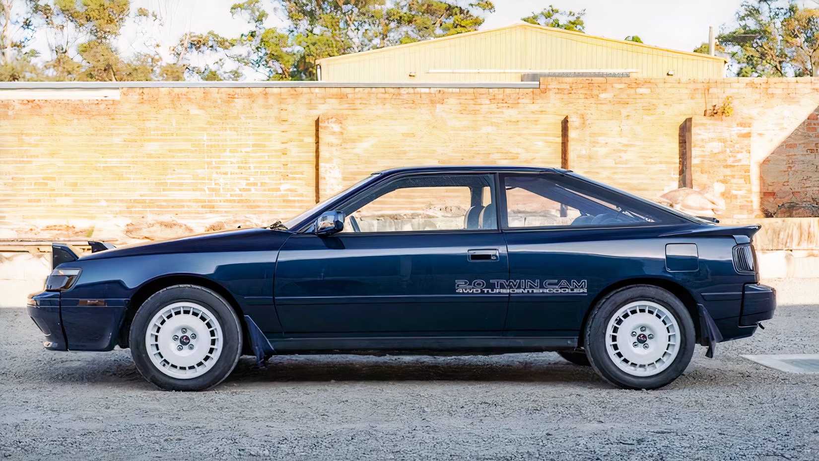 Toyota Celica GT-Quatro Lados