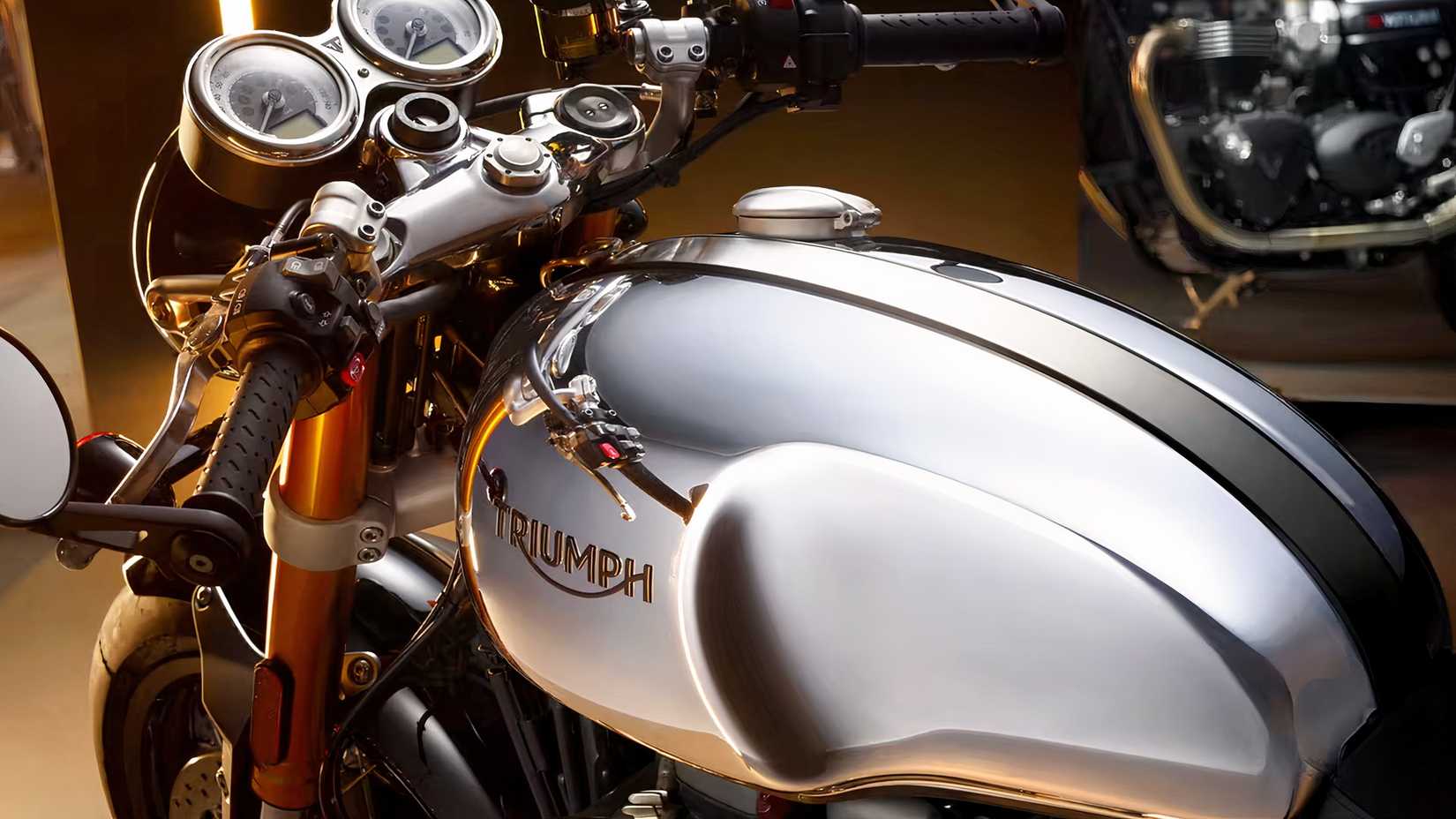Closeup detail of Triumph Thruxton 1200 fuel tank